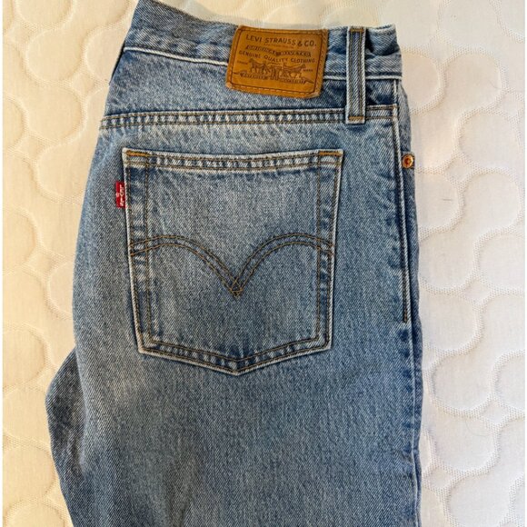 Levi's Wedgie Icon High Rise Fray Hem Straight Leg Ankle Jeans Size 27 - Picture 1 of 3